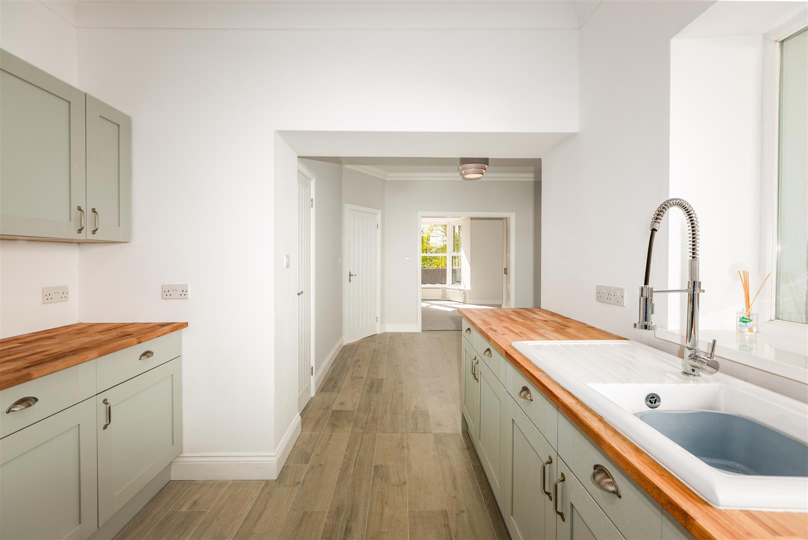 High Street, Clydach, Swansea, SA6 5LN